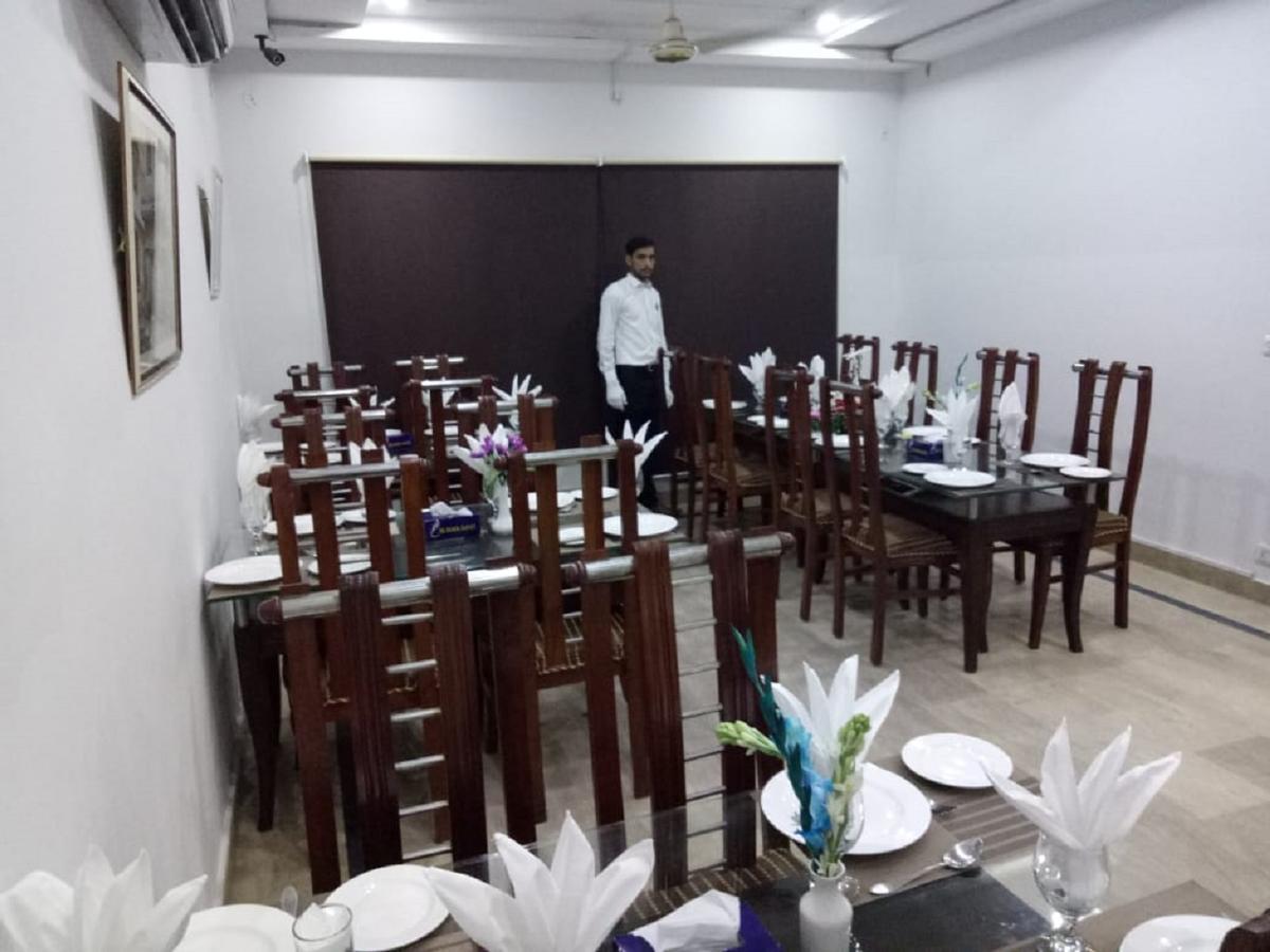Al-Fateh Hotel لاهور المظهر الخارجي الصورة