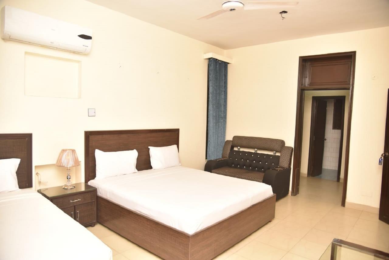 Al-Fateh Hotel لاهور المظهر الخارجي الصورة